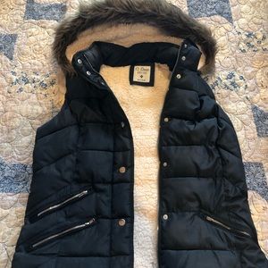 Womens Sz Medium Puffer Vest Black